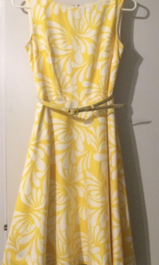 Women's Banana Republic Yellow Floral Dress, Women's Fashion, Tops,  Sleeveless on Carousell