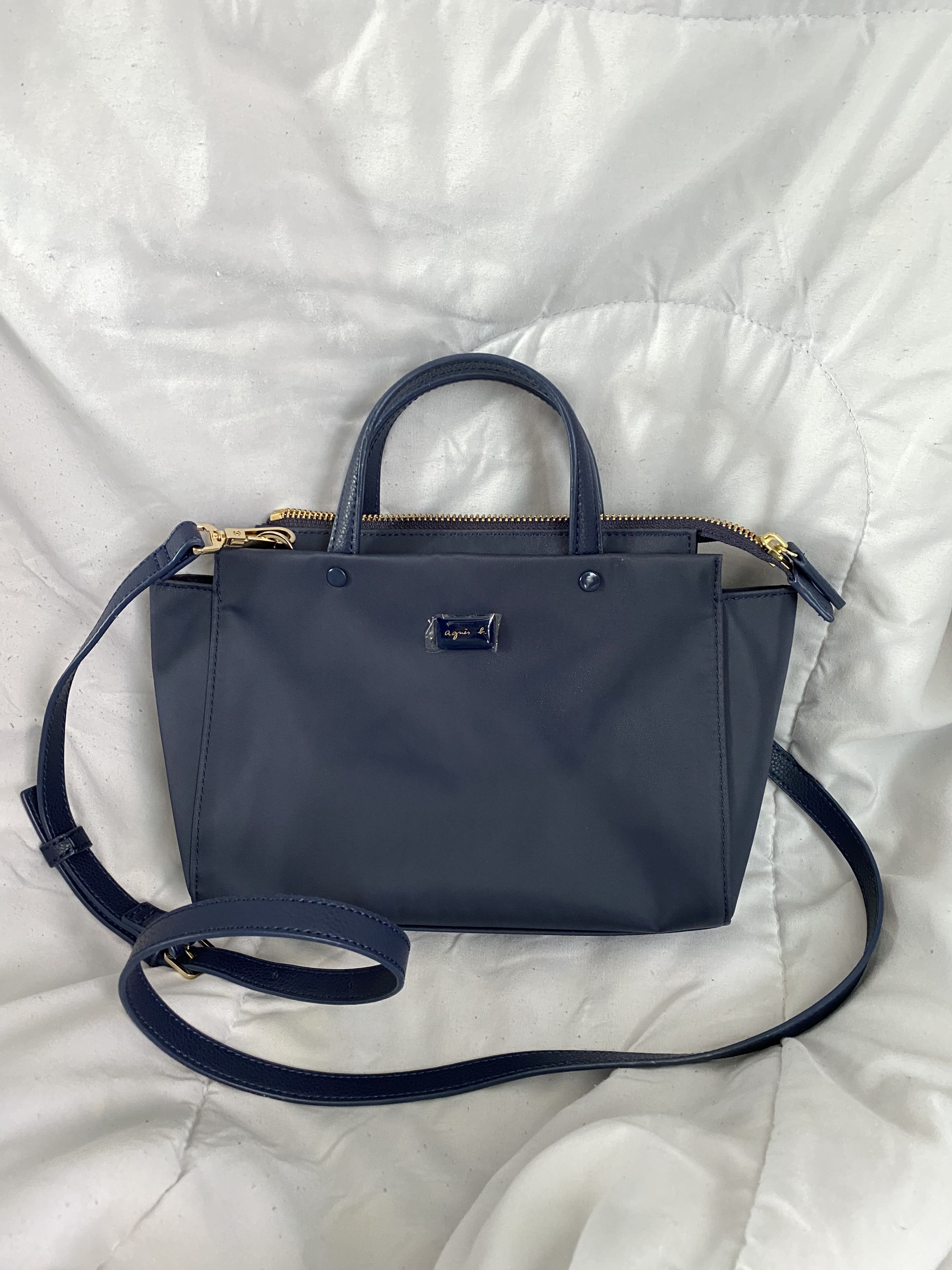 Agnes b handbag 寶藍色小手袋 carouselljackpot, 女裝, 女裝袋 ＆ 銀包 Carousell