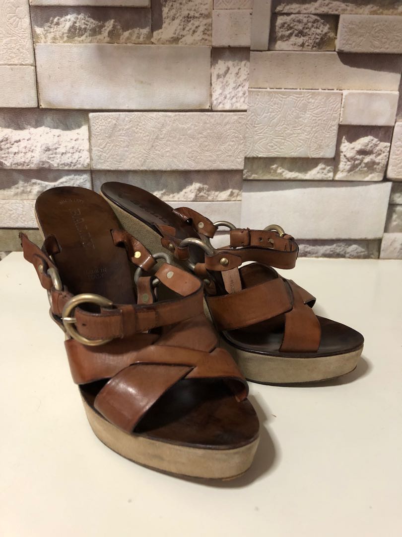 bally wedges