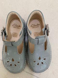 clarks kids shoes online
