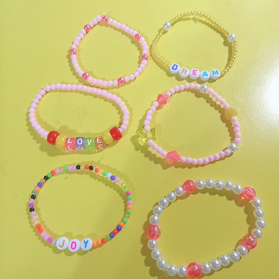 FROG SAC Glitter Bracelets for Girls, Sparkly Beaded Silicone Cute Bracelets  for Girls - Walmart.com