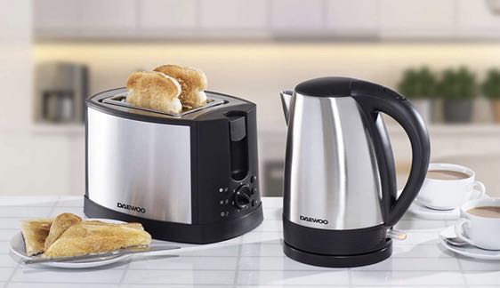 Daewoo stainless steel kettle and toaster set deals