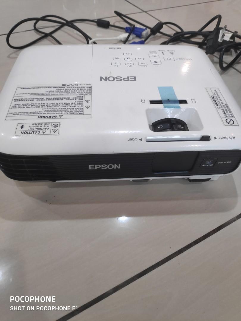 Epson EB-X04 LCD Projector H717C 