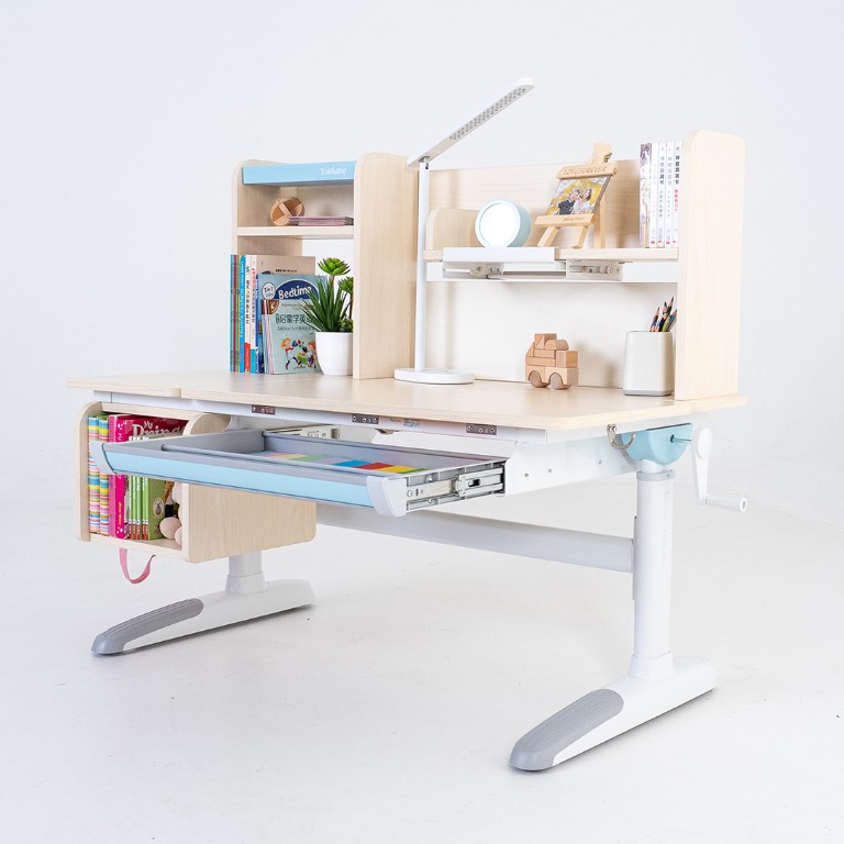ergonomic kids study table