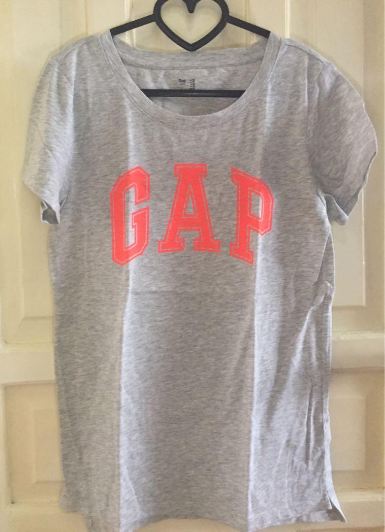 Gap T-Shirt (Category: Shirts) located in Davao. Submitted by declutterai (Listing ID 1022752576, Image 1). Description: .