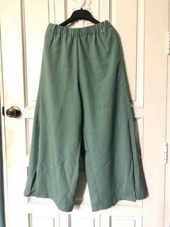(Category: ) located in . Submitted by outfitee (Listing ID 1022675758, Image 1). Description: .