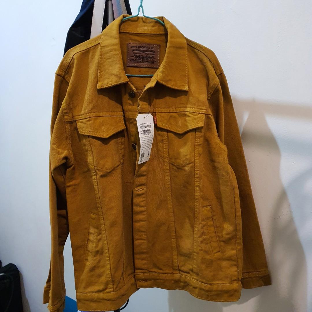 Jaket levis outlet mustard