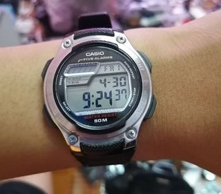 (Category: ) located in . Submitted by lubuk_jam_secondhand (Listing ID 1022665558, Image 1). Description: .