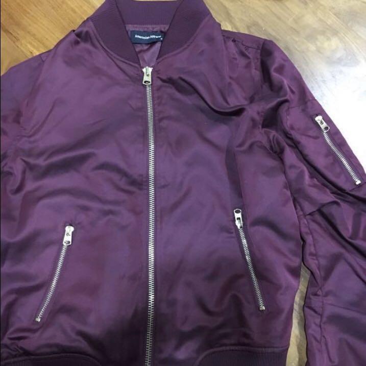 Maroon Bomber Jacket (Category: Coats, Jackets and Outerwear) located in Singapore. Submitted by _xcs_ (Listing ID 1022745430, Image 2). Description: ✔️still in gd condition Suitable for S as well.
