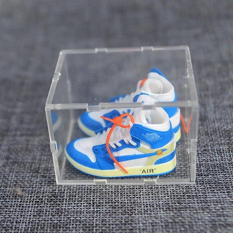 Air Jordan 1 miniature , Men's Fashion, Footwear, Sneakers on Carousell