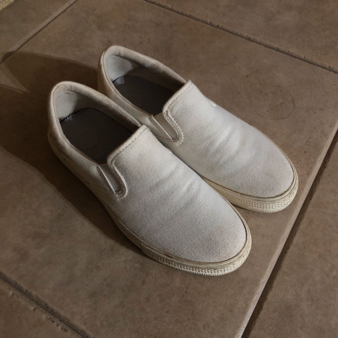 slip on muji
