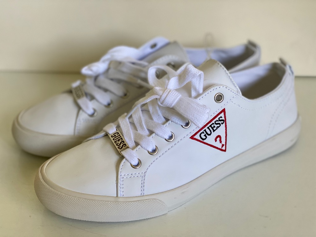 NEW GUESS CATCHING WOMEN S RED SIGNATURE LOGO WHITE LEATHER