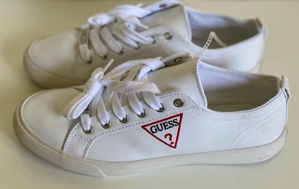 guess catching sneaker