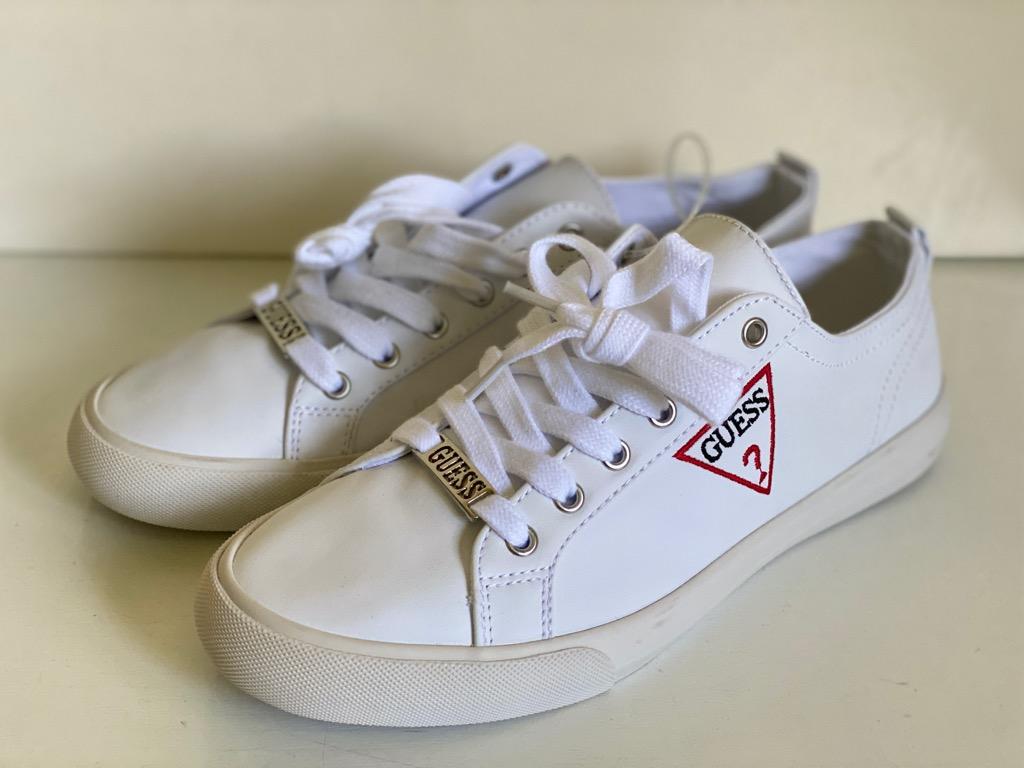 NEW GUESS CATCHING WOMEN S RED SIGNATURE LOGO WHITE LEATHER