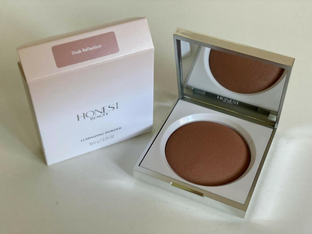 New Honest Beauty Luminizing Glow Powder Baked Highlighter Dusk Reflection Beauty Personal Care Face Makeup On Carousell
