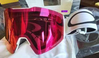 （分類：）位於 。 由 snowboardfans 提交（商品編號 1022689731，圖片 1）。簡介： 。