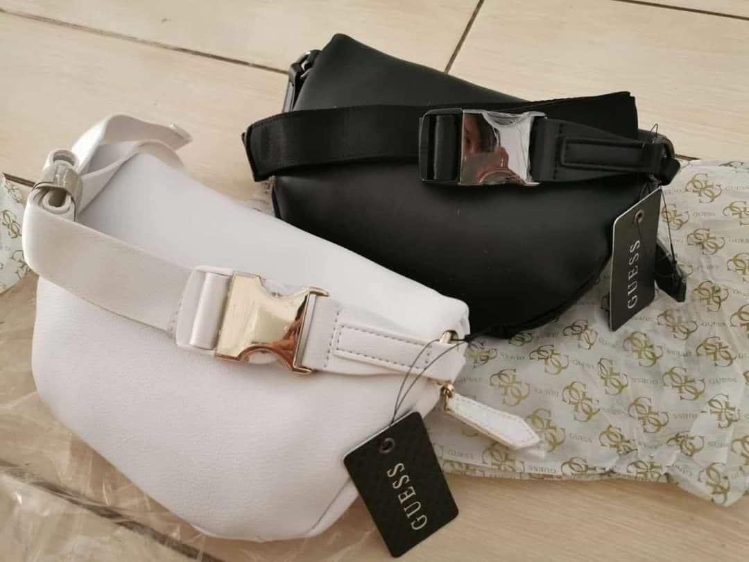 Guess felicia sale logo fanny pack