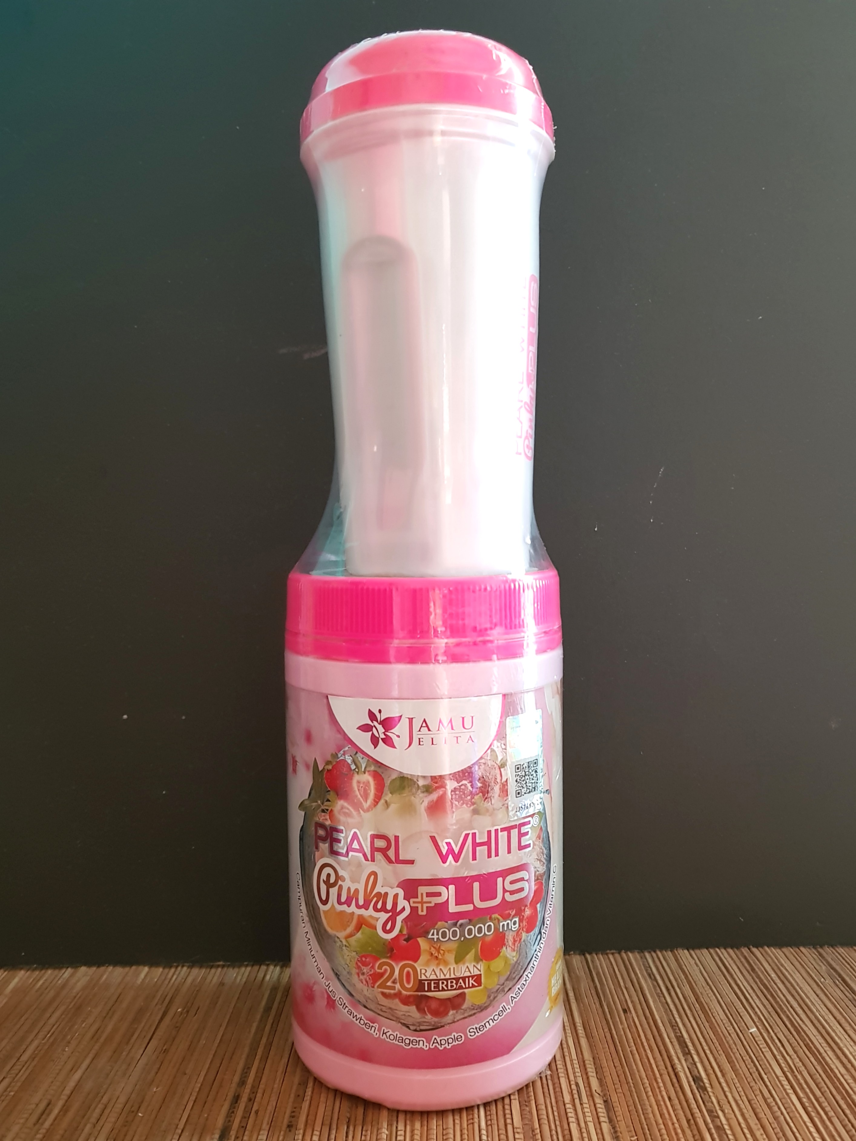 Pearl White Pinky Plus 10 10 Health Beauty Skin Bath Body On Carousell