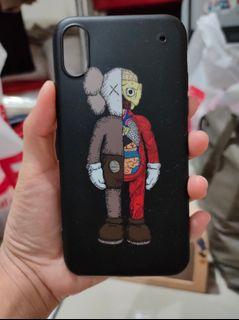 Softcase kaws for iPhone X Preloved colour black