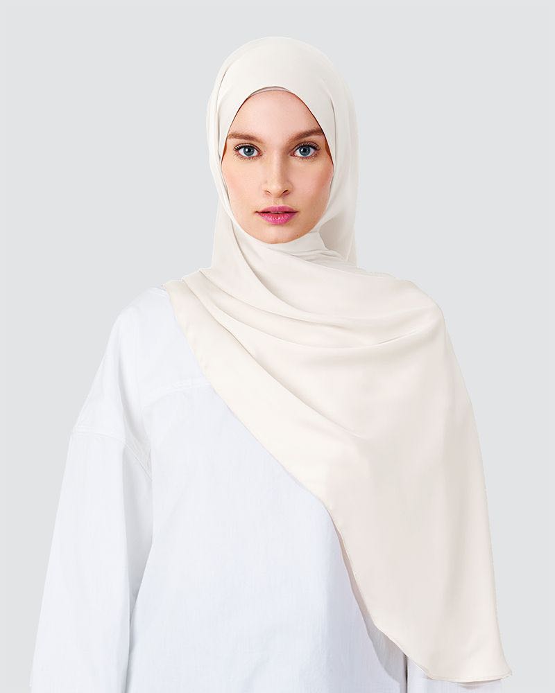 Swara By Naelofar Hijab Muslimah Fashion Scarves On Carousell