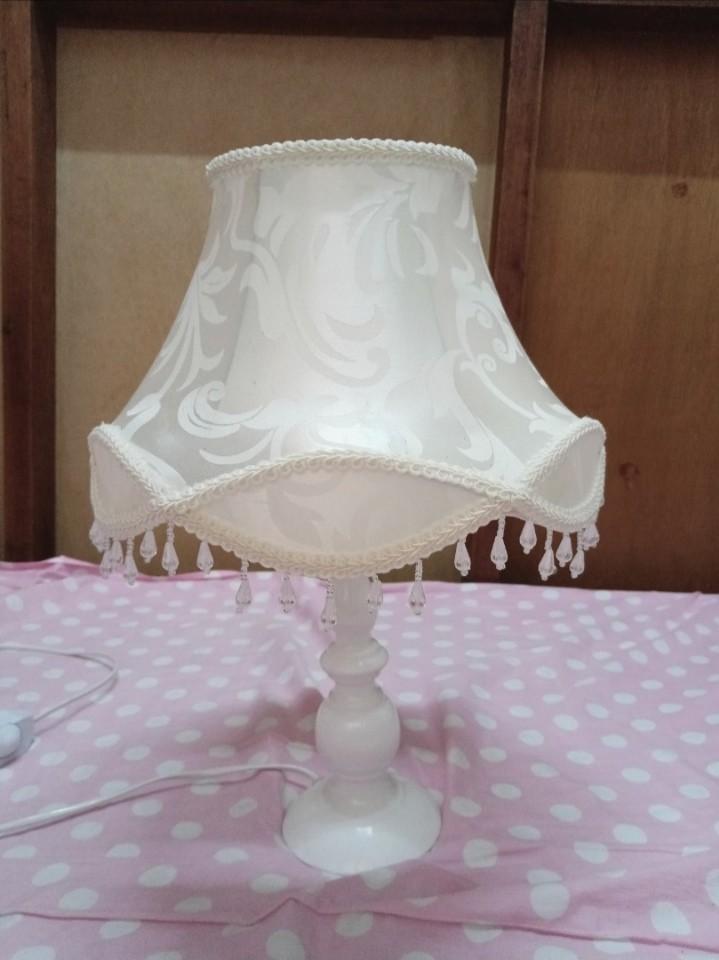 Table lamp (Category: Tables & Sets) located in Petaling Jaya. Submitted by vincy11111 (Listing ID 1022706255, Image 1). Description: Condition 10/10 Cod: jaya one, petaling jaya.