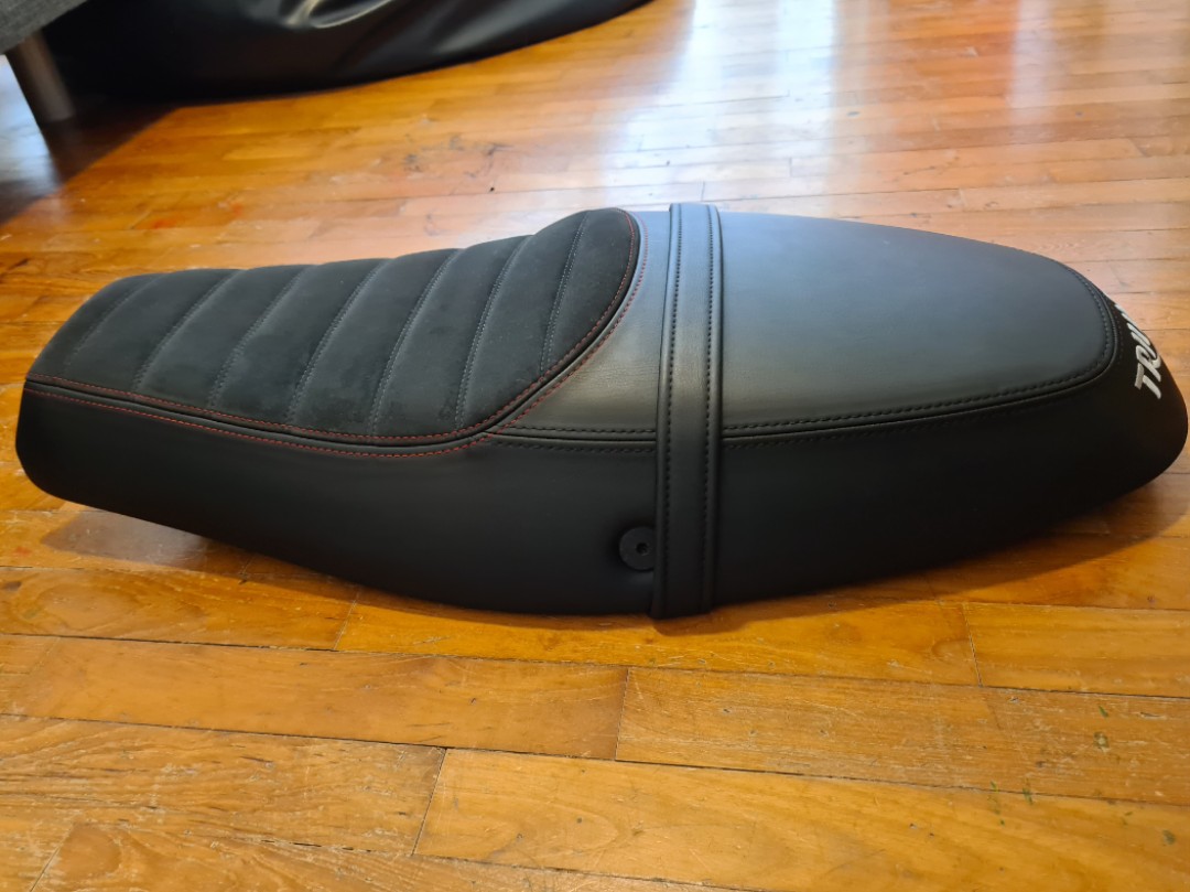 Thruxton r outlet dual comfort seat