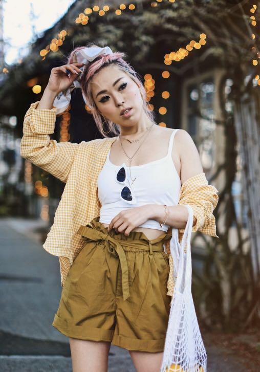 Uniqlo paper bag shorts 2025