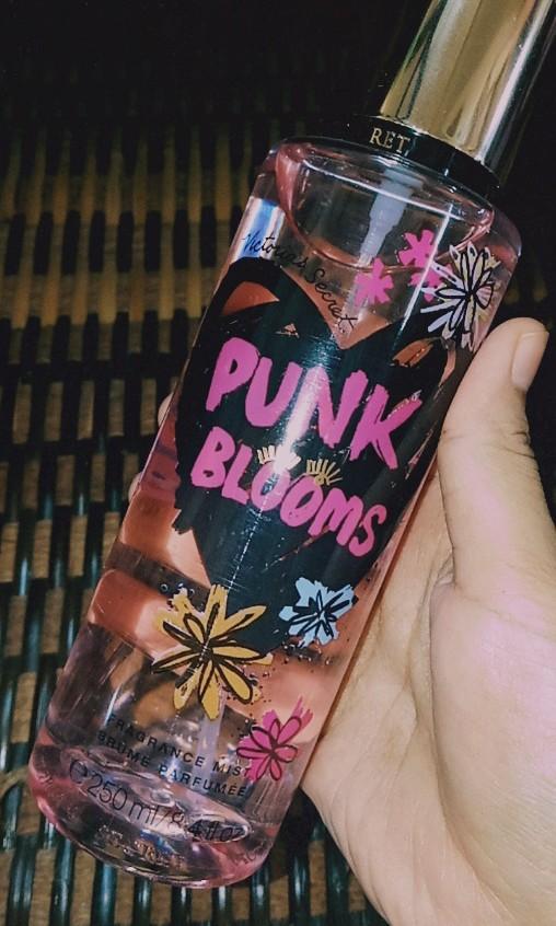 Punk blooms victoria secret discount review