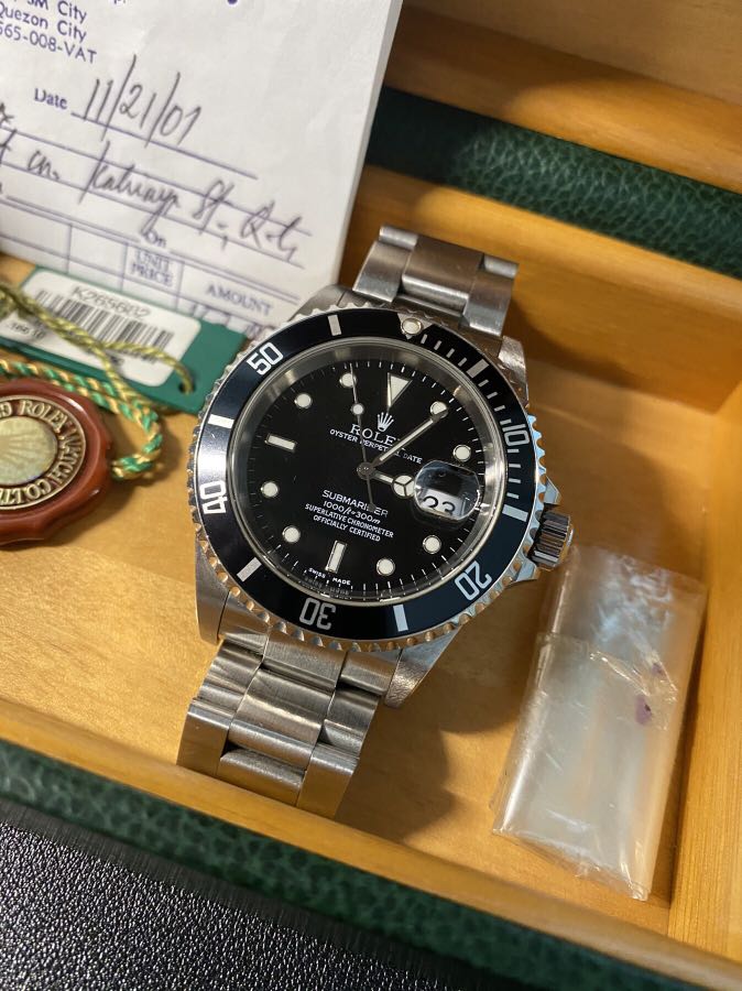 2001 Rolex Submariner with date, Luxury 