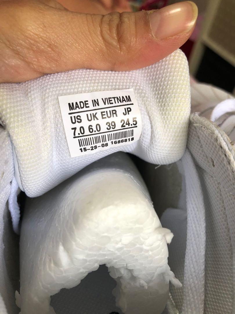 adidas 1686818