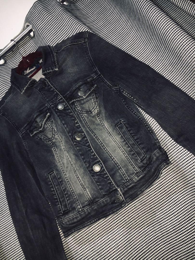 black denim jacket american eagle
