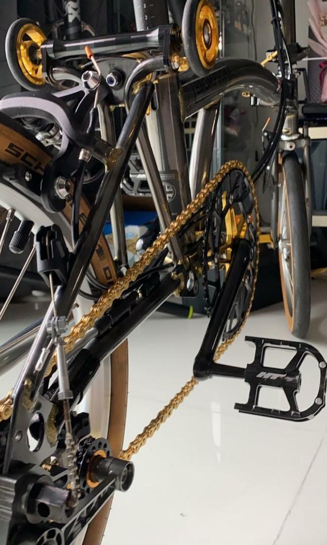 Brompton shop gold chain