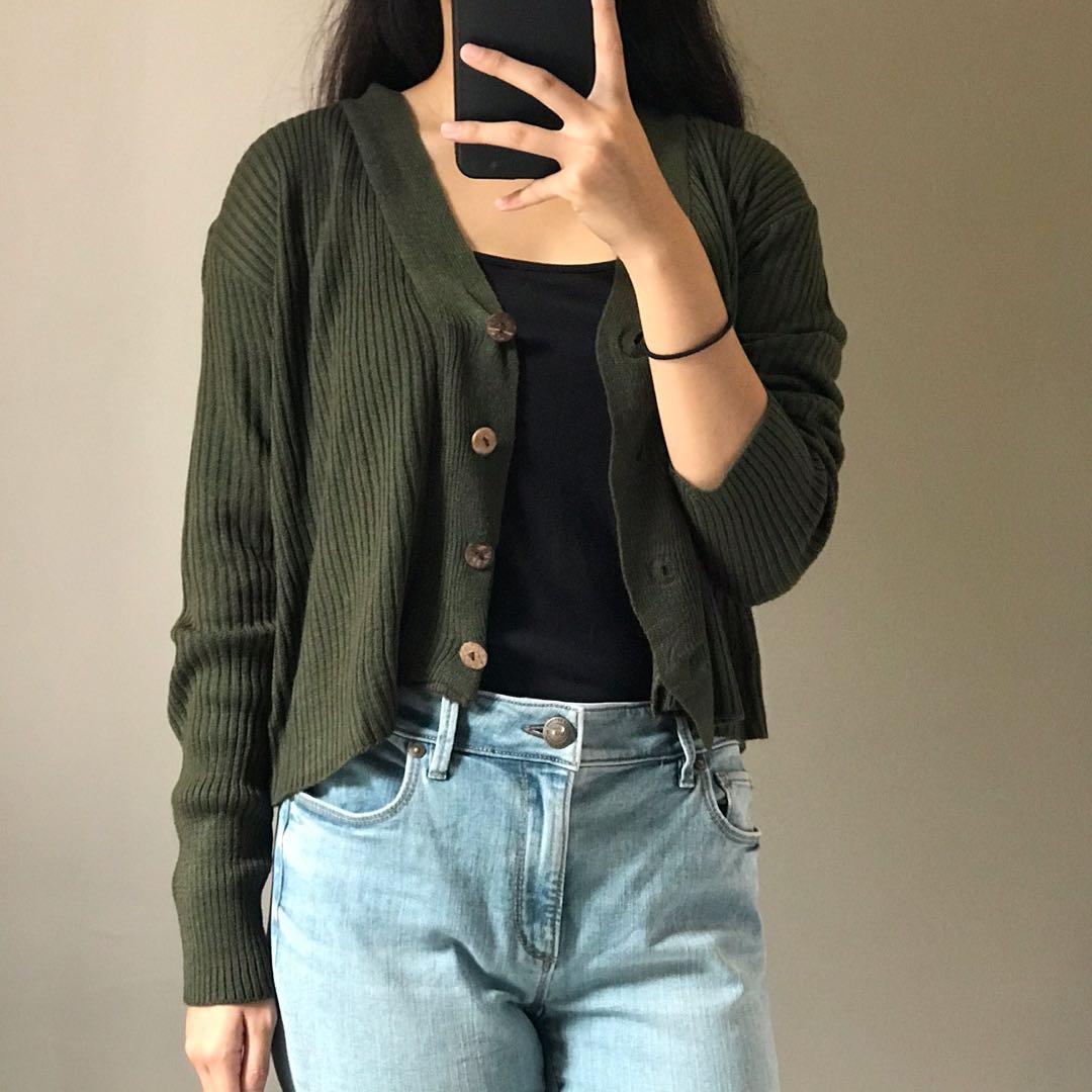 ootd cardigan crop