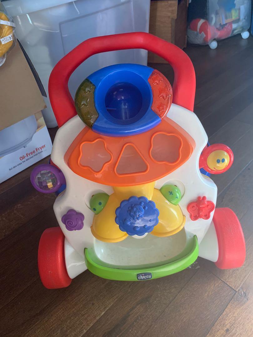 chicco push walker