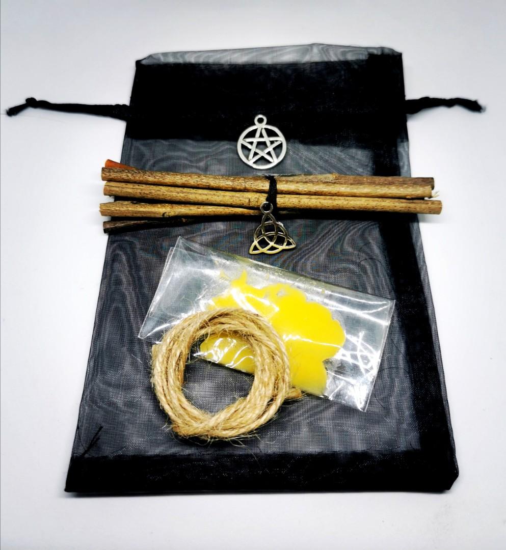 DIY Altar Pentacle Kit - minis (Category: Religious Items) located in Cavite. Submitted by asianpretty (Listing ID 1023056835, Image 2). Description: DIY Pentacle altar kit.... 1 pouch 7 natural woodsticks 1 pentagram charm 1 triquetra charm 1 30 inch twine string 1 beeswax House Blessings wooden pentagram, Home Protection, natural branches, Wiccan Altar, Witch Wall Decor.