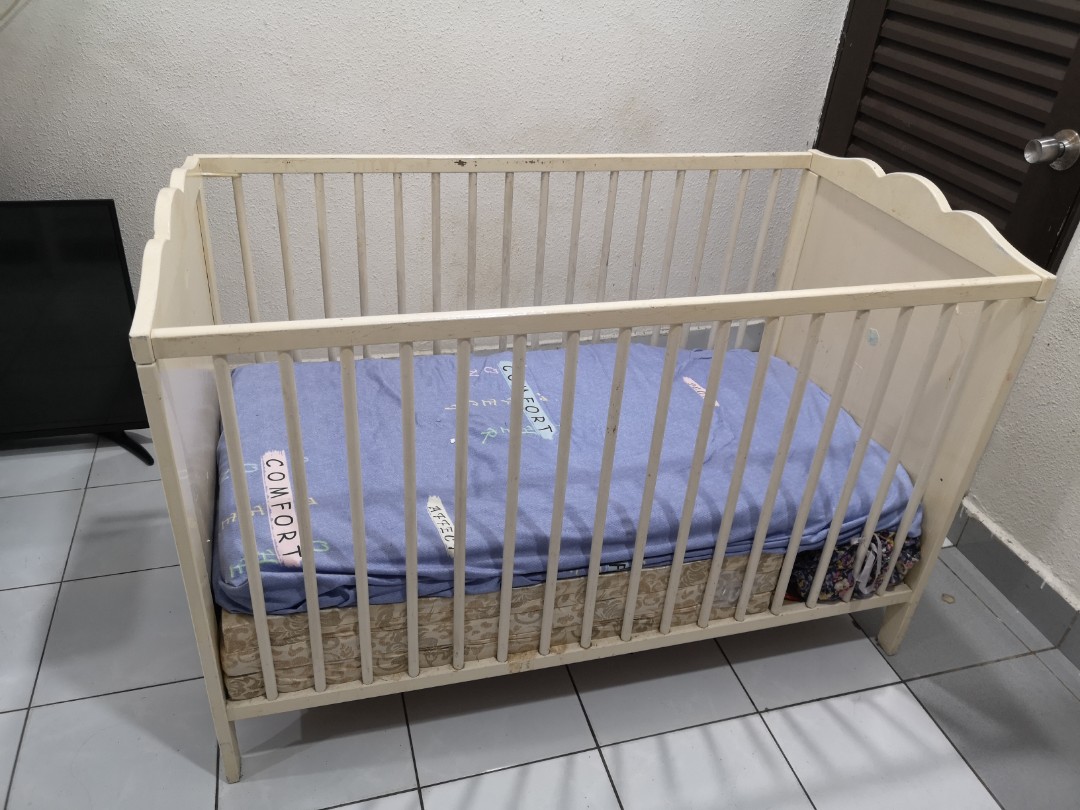 IKEA baby cot, use, lost 1 screw, Babies & Kids, Baby Nursery & Kids