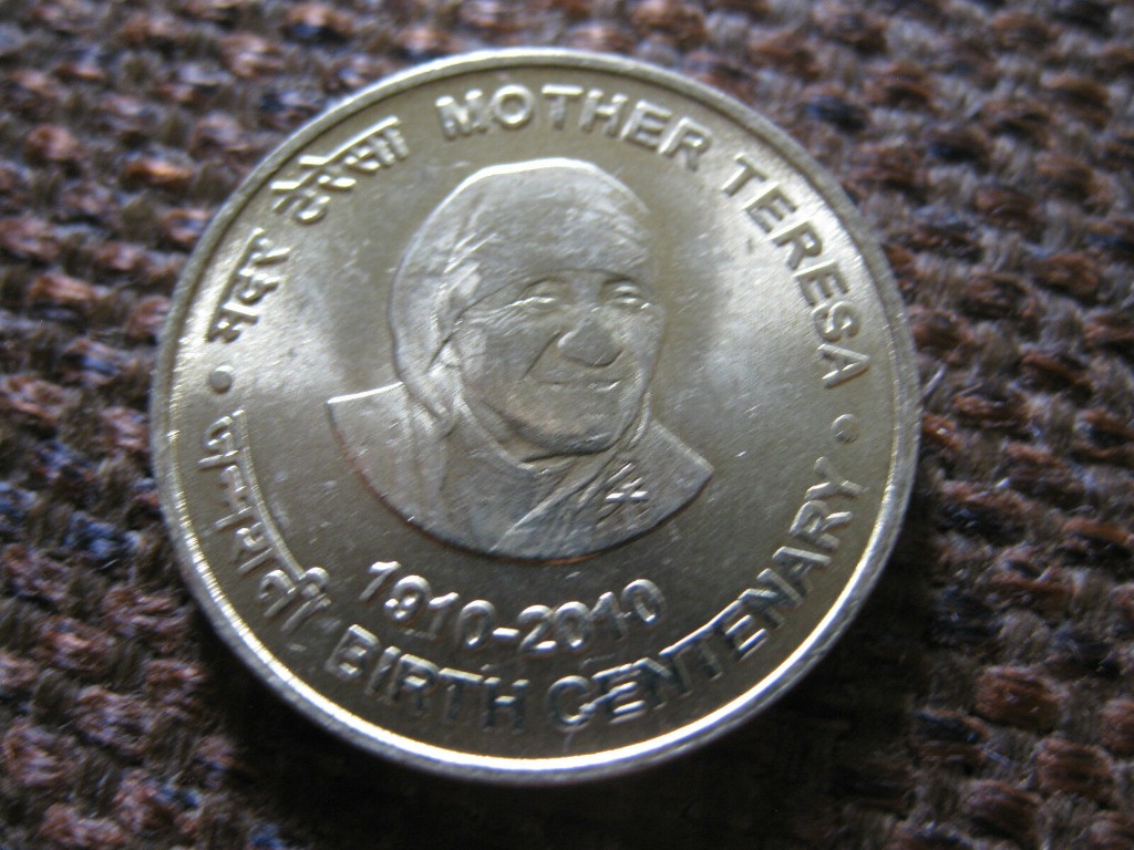 india-2010-5-rupees-coin-mother-teresa-hobbies-toys-memorabilia