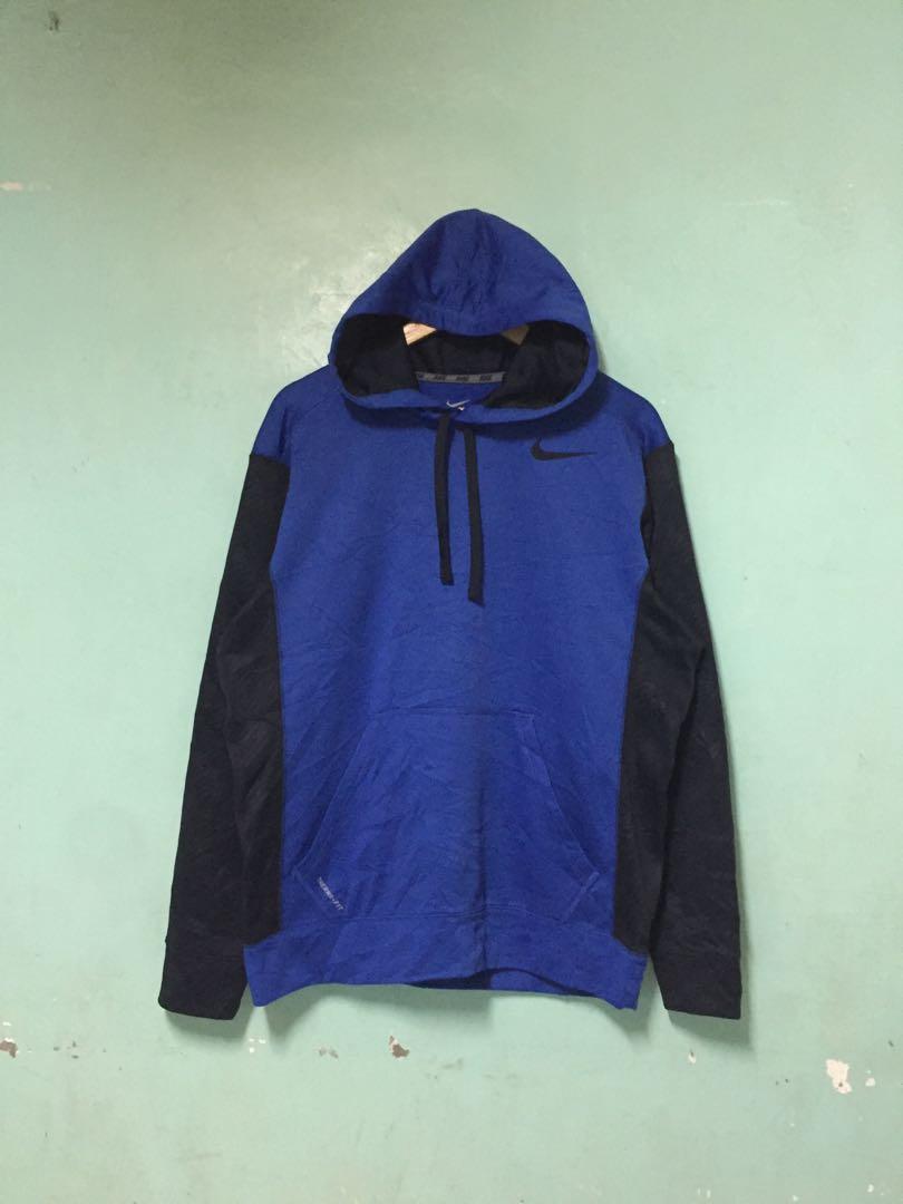 therma fit nike hoodie