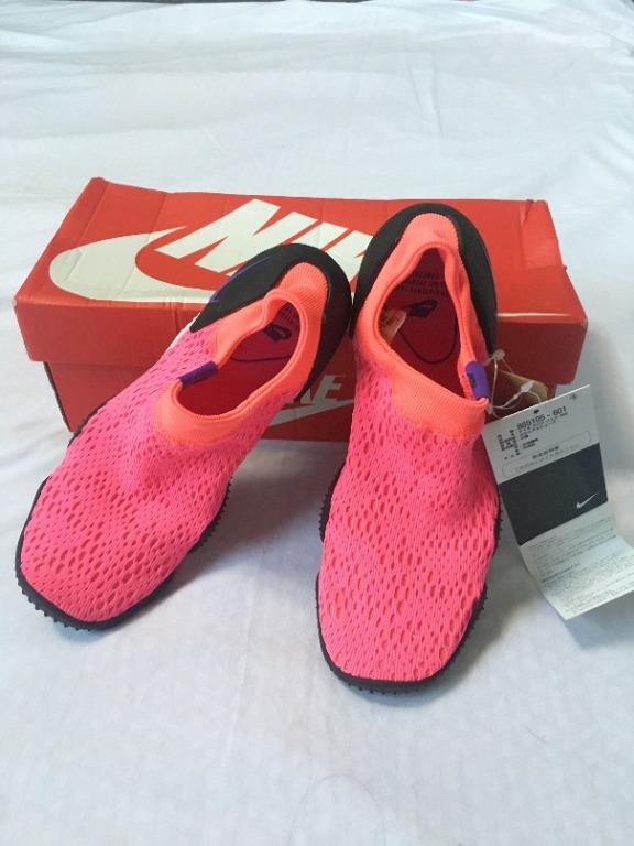 nike women's aqua socks
