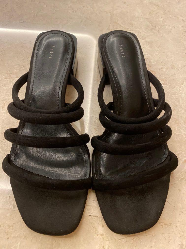 all black strappy sandals