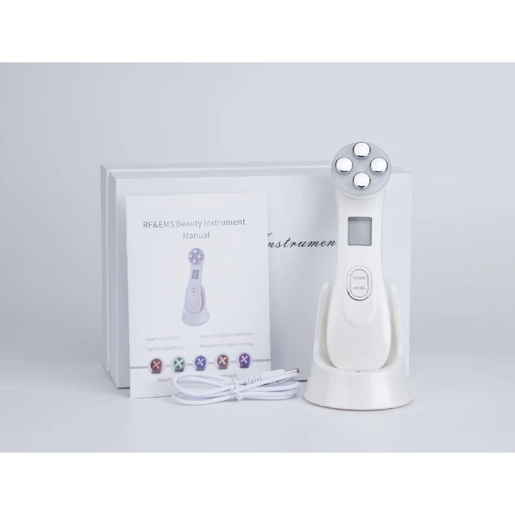 Portable matrix RF thermage beauty tool (Category: Face Care) located in Paranaque City. Submitted by lovebrand (Listing ID 1022982541, Image 1). Description: Has 5 functions. Likened to thermage Pre-order. Delivery within 1 week.