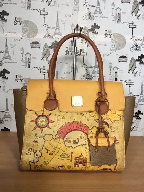 Preloved Authentic Brera Art fever, Women's Fashion, Bags & Wallets, Purses  & Pouches on Carousell