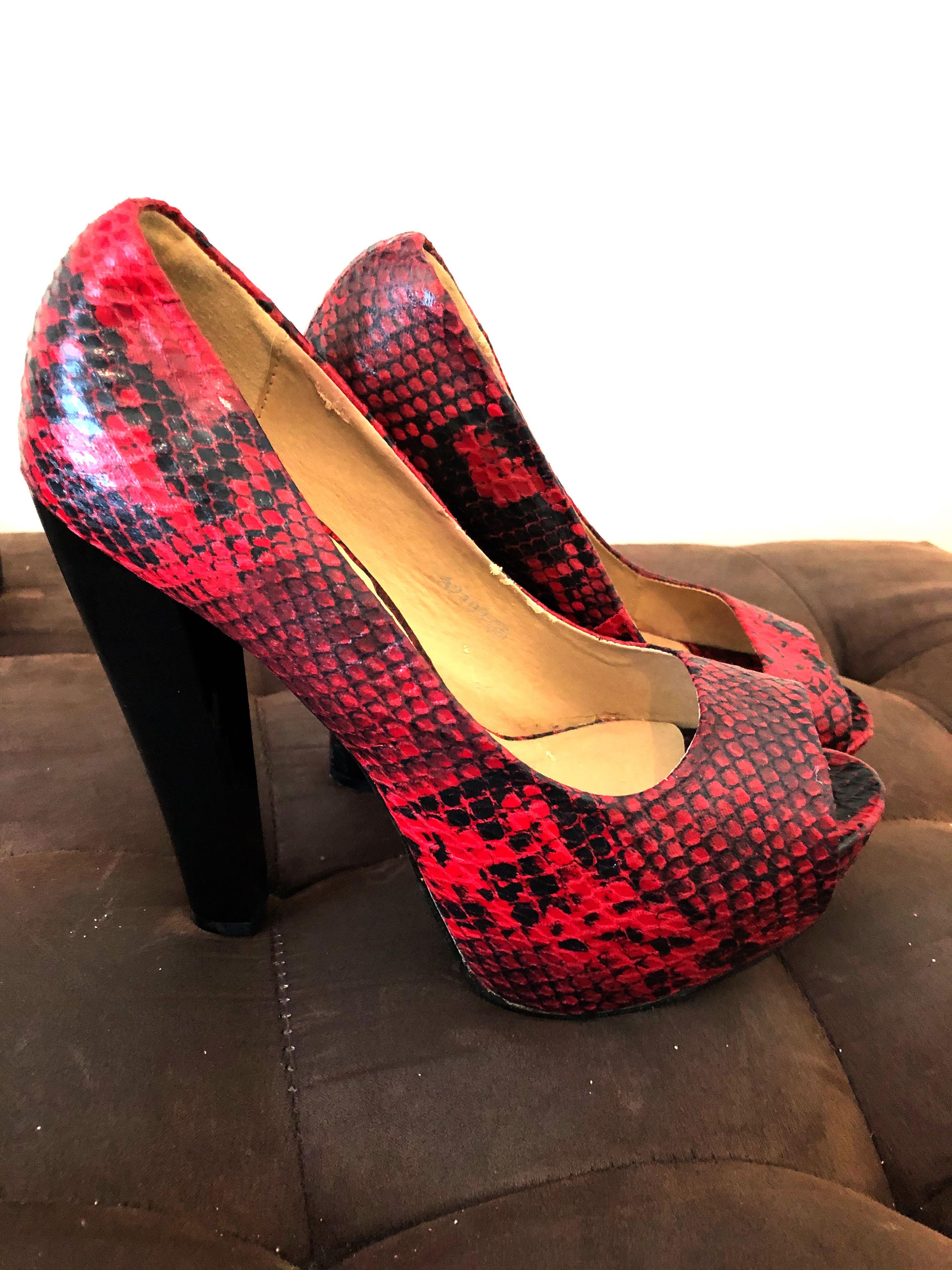 Pumps-Snake skin (Red and Black), Women 