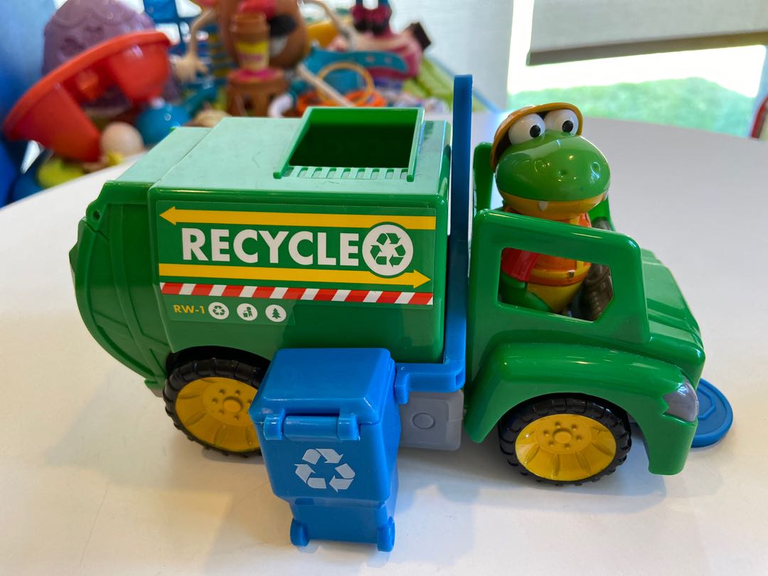 ryan's world gus recycle truck