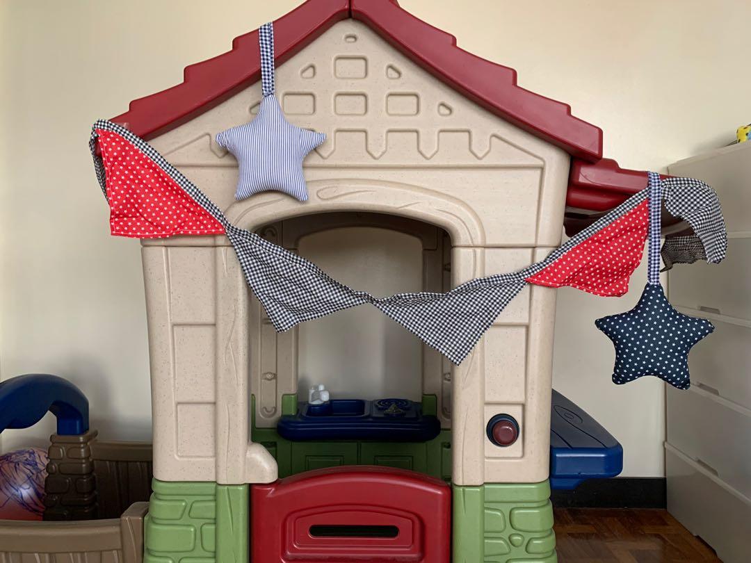 Stars and Bandaristas (Category: Vintage Collectibles) located in Quezon City. Submitted by projectprelovedreloved (Listing ID 1022951565, Image 1). Description: Used once for a photo shoot. .
