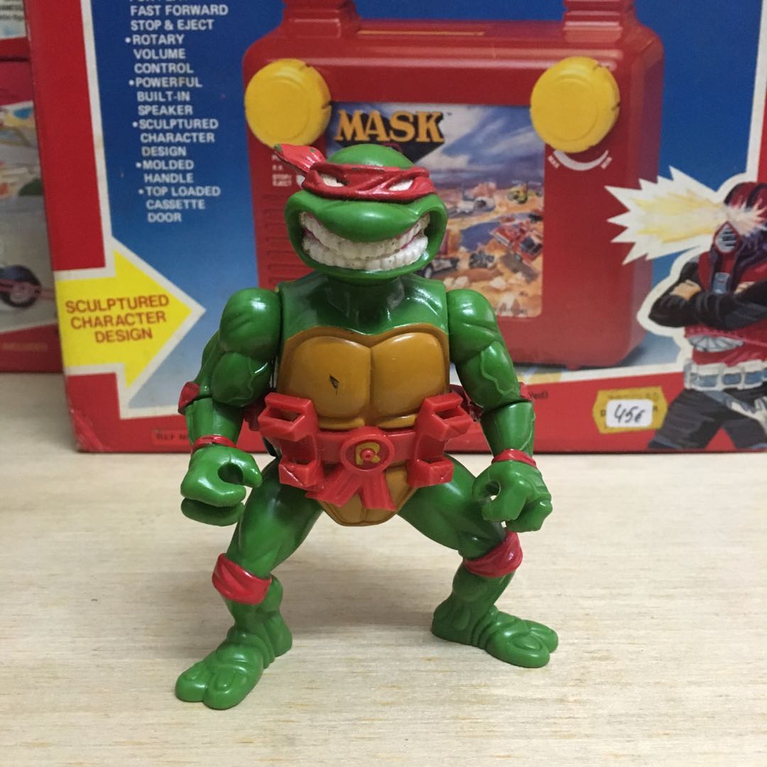 Teenage Mutant Ninja Turtles - Leonardo with Storage ShellToys from  Character