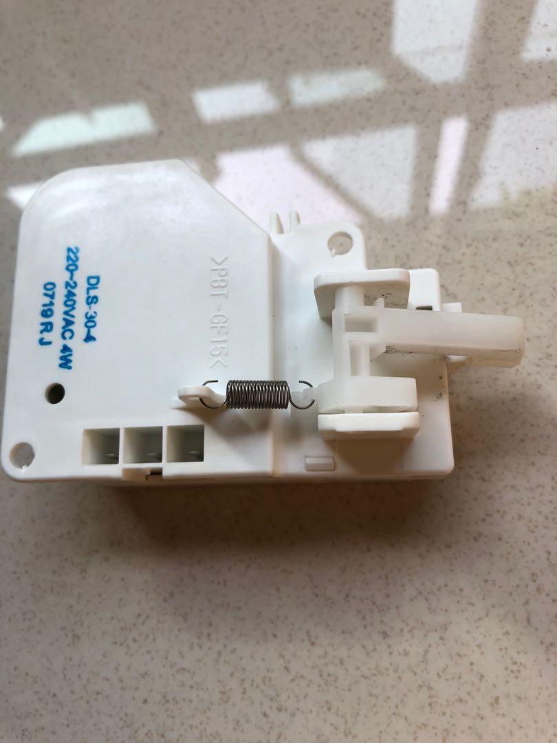 Toshiba washing machine LID lock, TV & Home Appliances, Washing