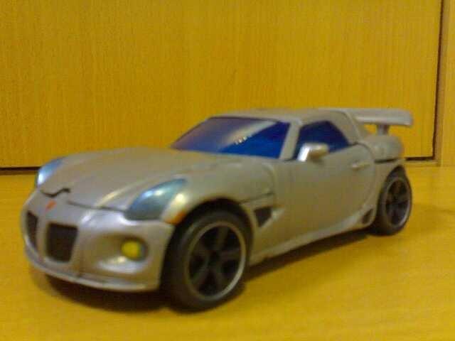 TRANSFORMERS MOVIE 1 ( JAZZ ) deluxe (Category: Vehicle & Diecast Models) located in Quezon City. Submitted by transformworld28 (Listing ID 1023119680, Image 1). Description: transformers movie1 JAZZ deluxe collectible very mint condition not played from my display collection FREE DELIVERY QC AREA CONRACT NO 09209560528 LALAMOVE OR GRAB EXPRESS AVAILABLE.