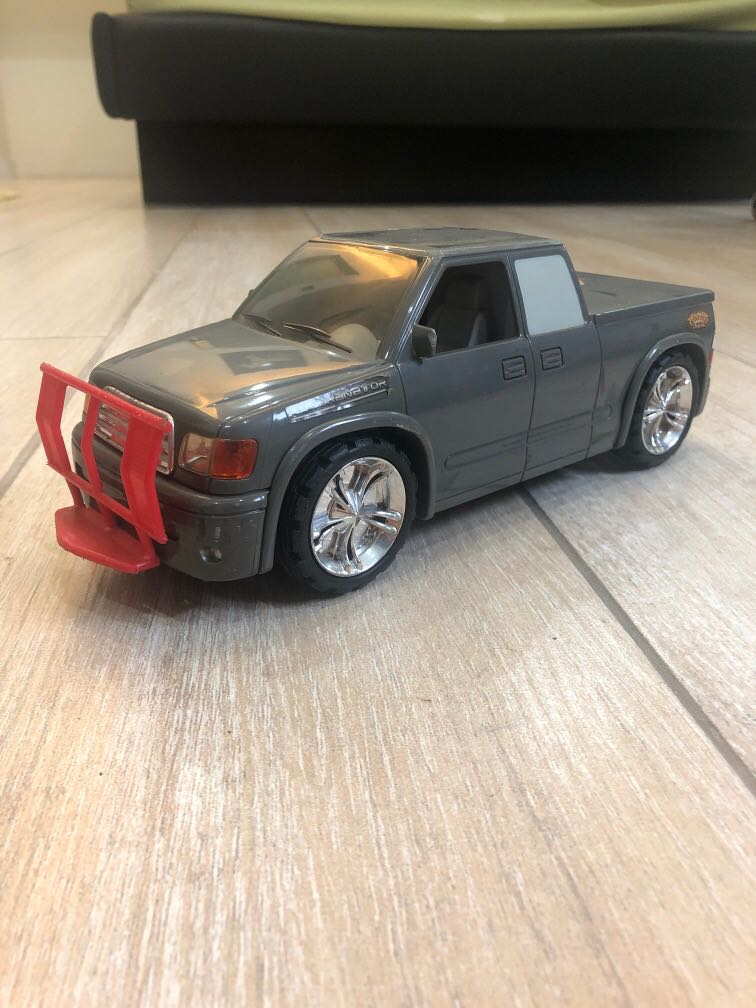 toy pickup truck