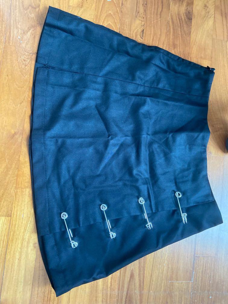 unif safety pin skirt, Women's Fashion, Bottoms, Skirts on Carousell